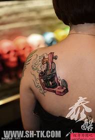 Ramena osobnost tetovaža motor tetovaža uzorak