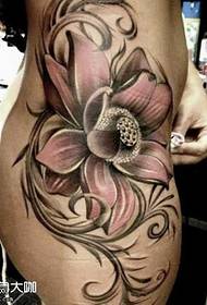 Taille Lotus Tattoo Muster