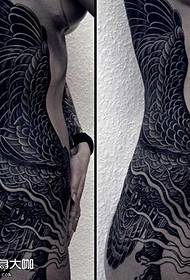 Модел за тетоважа на половината од црниот орел