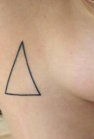 cintura laterale tatuatu figura ragazza cintura laterale cintura nantu à triangulu neru stampa di tatuaggi