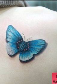 Pola tato punggung bahu wanita kupu-kupu