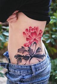 runako rwemukati chiuno uye gorgeous lotus muyedzo we tattoo