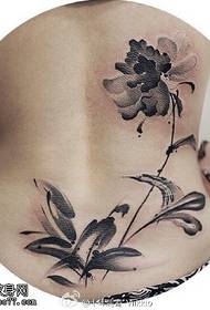 ren lank modèl tatoo floral