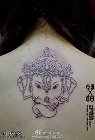 patrón de tatuaje de elefante rico en longevidad