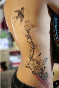 Pinggir sisih pinggir wanita modhèr pola warna kembang tato klasik