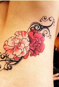 mode kvinnors midja sexig vacker blommig tatuering mönster bild