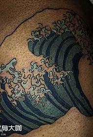 Taille Wasser Welle Tattoo Muster