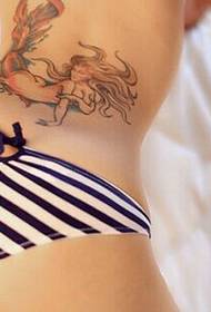 immagine sexy della foto del tatuaggio del ritratto del fumetto della tentazione della vita della ragazza