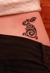 oldalsó derék nyúl tetoválás minta