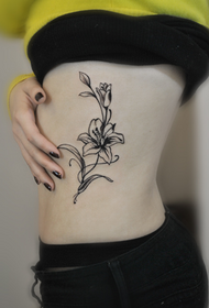 skønhed talje enkel Lily Tattoo