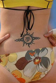 ຄວາມງາມ tattoo ກາງຄືນທີ່ສວຍງາມຂອງຈີນ