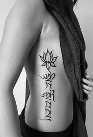 midje vakker sanskrit lotus tatovering