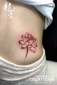 талия червен модел мини татуировка Lotus
