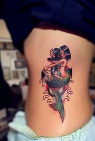 imagem de tatuagem de sereia quente sexy no lado da cintura
