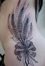 bukurinë e bukur të grurit dhe tatuazhit me hark