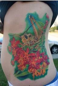 krásny bočný pás pekne vyzerajúci farebný tetovací obrázok