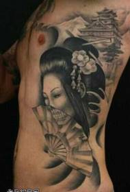 motivo tatuaggio geisha in vita