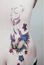 image de modèle de tatouage de chat belle et jolie chat sur la taille latérale
