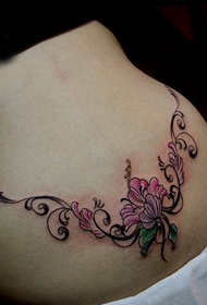 tatuaggio di vite fiore vita