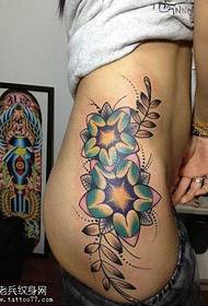 дуже красива жіноча права талія візерунок татуювання візерунок
