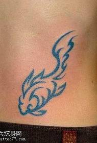 Patrón de tatuaxe de peixe de tótem en cor de cintura