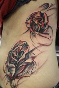 moteriška juosmens alternatyvi rožių tatuiruotė