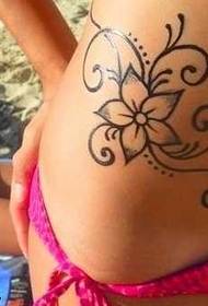 wzór tatuażu kwiat kobiety
