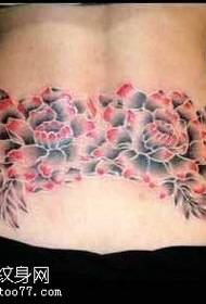 patrón de tatuaxe de peonia en cintura