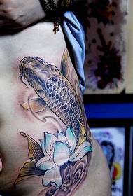 Model de tatuaj tradițional chinezesc în talie de calamar
