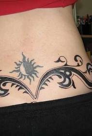 midja vatten våg sol totem tatuering mönster