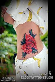 modello di tatuaggio grande peonia in vita