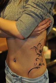 tatuaggio sexy della vite della vita di bellezza