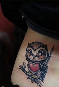 foto di foto di tatuaggio di gufo di bell'aspetto moda personalità della vita femminile