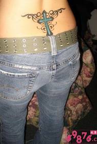 foto di ragazze croce vita moda croce tatuaggio