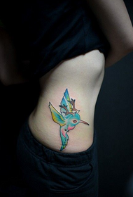 Modello di tatuaggio alternativo dell'uccello di colore della vita