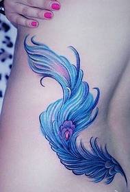bel femër model model i bukur tatuazhesh me pendë ngjyra model