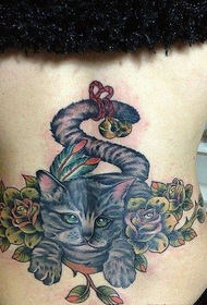tatuaggio femminile indietro cintura gattina