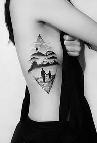 caldo piccolo romantico totem tatuaggio laterale
