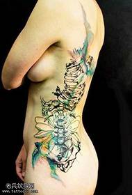 Taille Knochen Tattoo-Muster