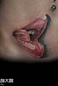modello tatuaggio bocca in vita