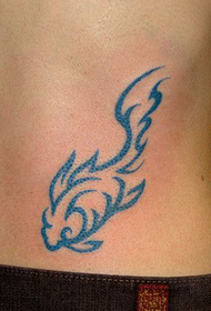 tatuaje de pez tótem de color de cintura
