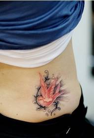 pearsantacht faisin choim álainn patrún swallow tattoo pictiúr