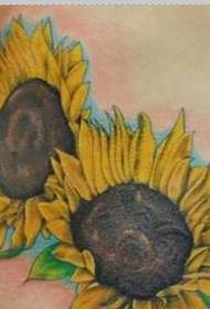 moade taille twa prachtige útsjen fan sinneblommen tatoeage foto's