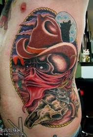 realističen tridimenzionalni vzorec tatoo smrti