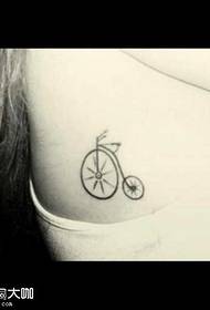 padrão de tatuagem de bicicleta de cintura