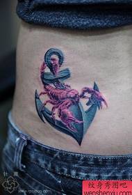 modello del tatuaggio dell'ancora del ferro dello scorpione: modello del tatuaggio dell'ancora del ferro dello scorpione di colore della vita