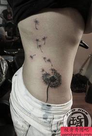 knabinoj talioj nur belaj dandelion tatuaje ŝablono