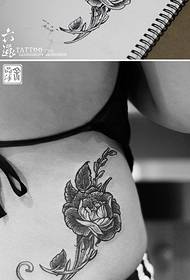 Talje peger rose blomst tatoveringsmønster
