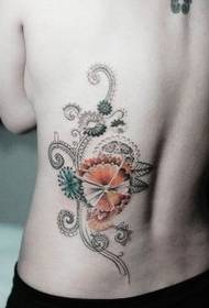 όμορφη μαργαρίτα και αμπέλου λεπτή εικόνα τατουάζ τέχνης μέση