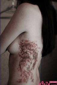 слика апстрактне тетоваже мајке за љепоту струка